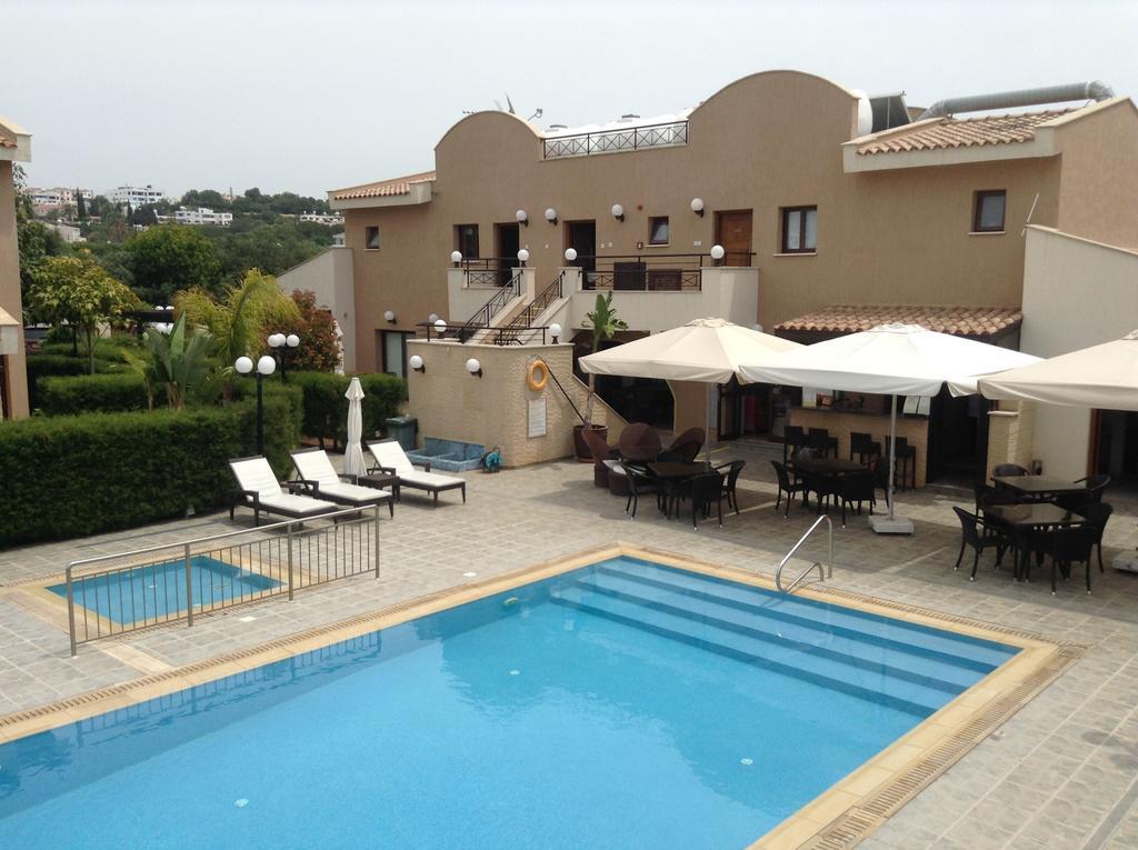 Avillion Holiday Apartments Klorakas Exterior photo