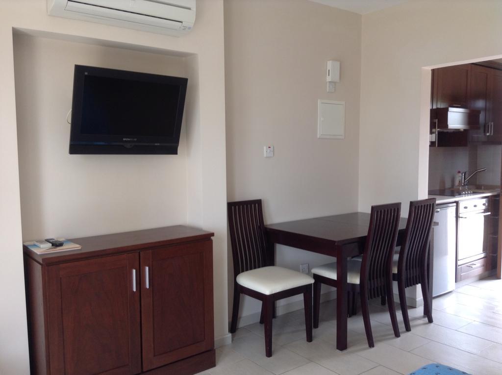 Avillion Holiday Apartments Klorakas Room photo