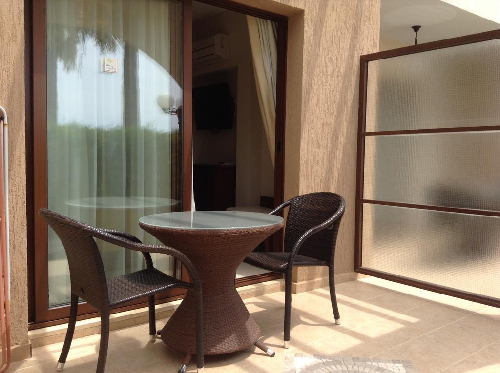 Avillion Holiday Apartments Klorakas Room photo