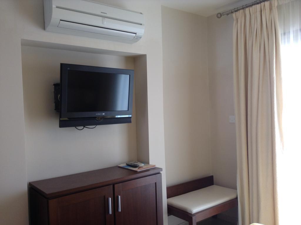 Avillion Holiday Apartments Klorakas Room photo