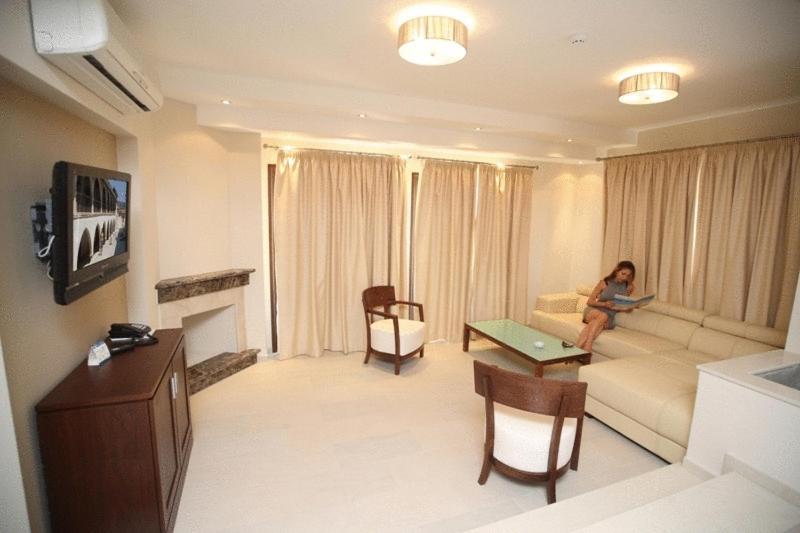 Avillion Holiday Apartments Klorakas Room photo