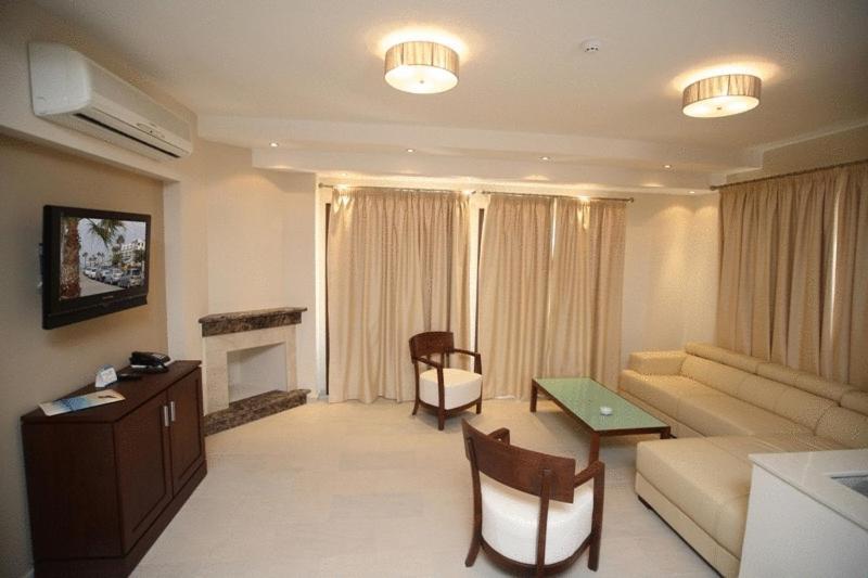 Avillion Holiday Apartments Klorakas Room photo